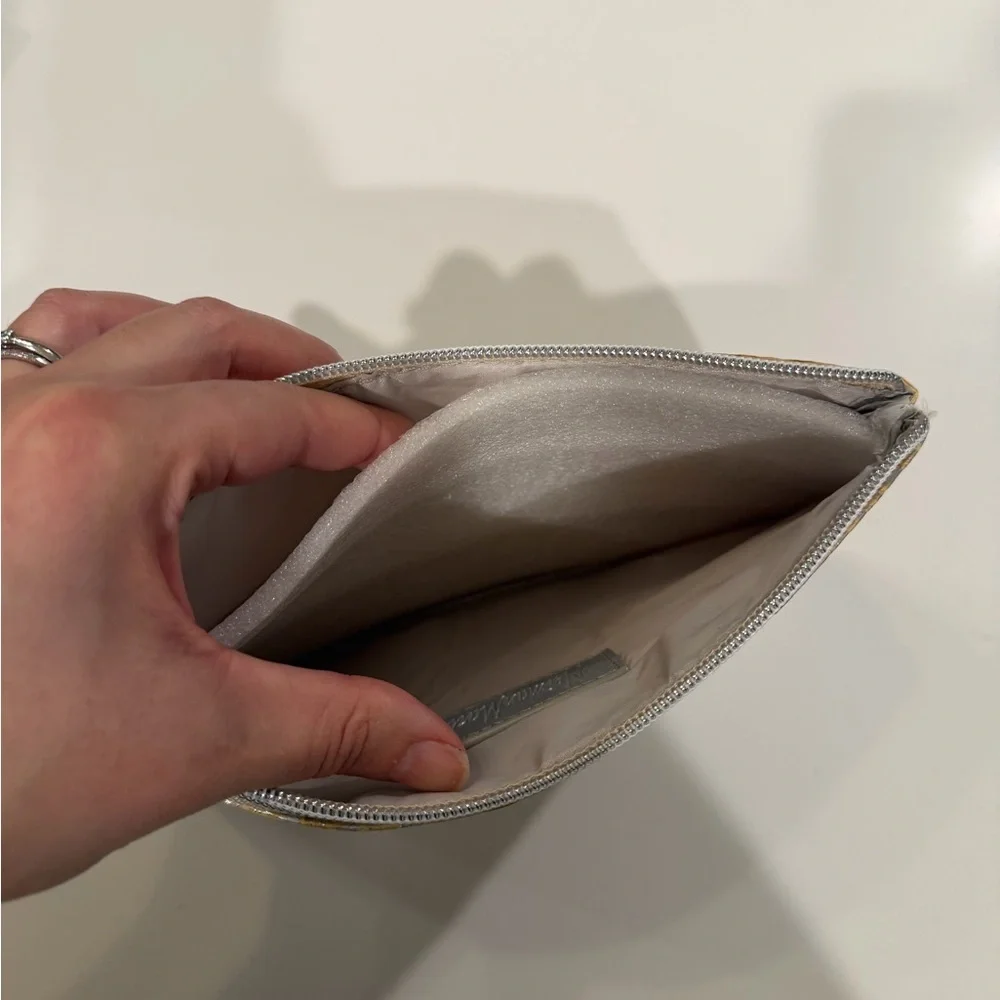 NWOT Vintage Neiman Marcus Woven Straw Metallic Clutch Makeup Bag
